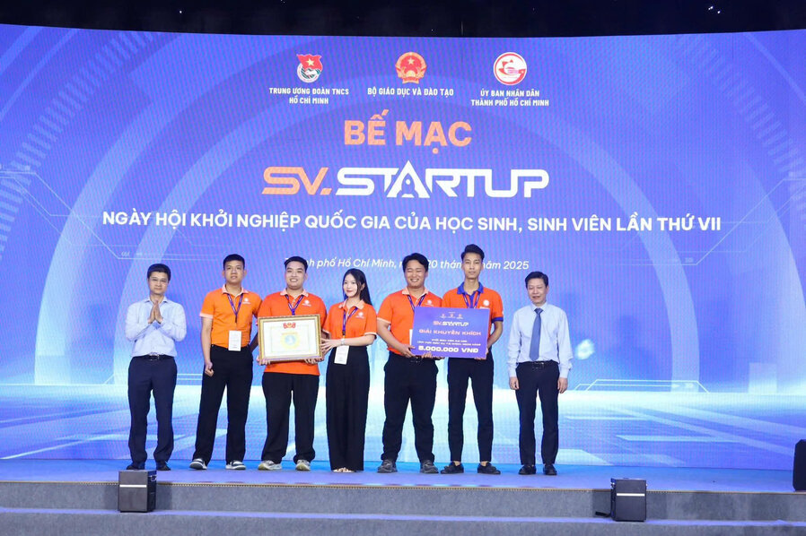 z7363500175308_3a5f4a687e0abd5b5742c82e0151183b_1766643345